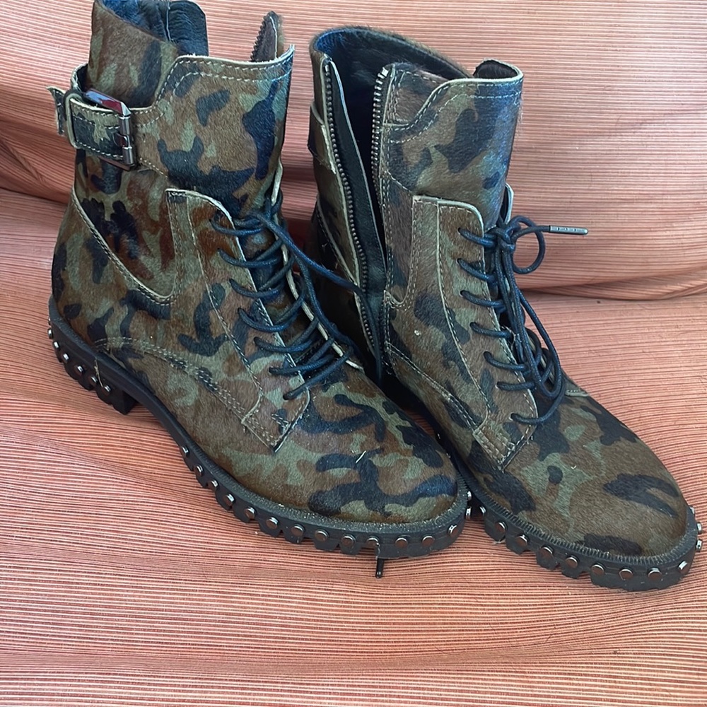 Dolce Vita combat boots